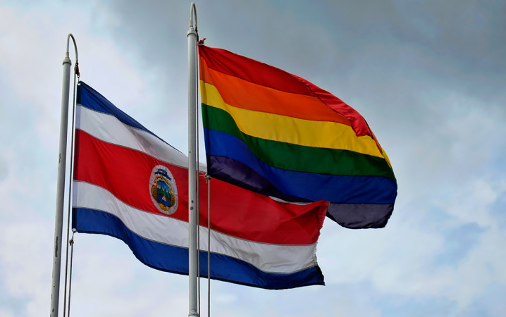 Kosta Rika nikah bərabərliyi qanununu qəbul edir