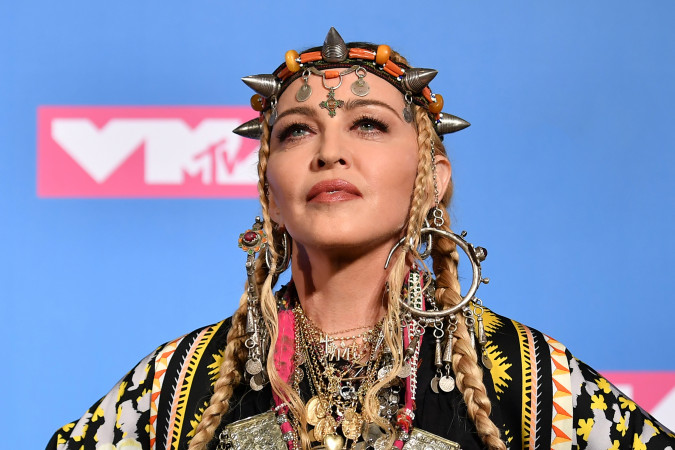 New single “I Rise” by Madonna