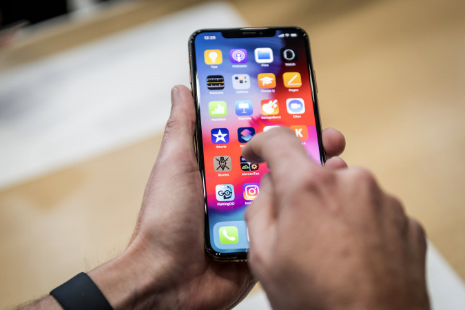 Rusiyalı iPhone istifadəçisi Apple-ı məhkəməyə verir