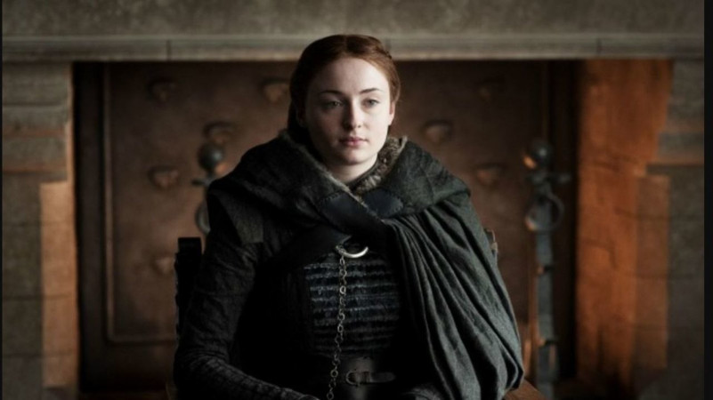 Sophie Turner says she loves ‘a soul, not a gender’