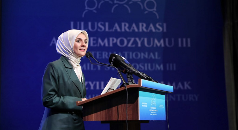Türkiyənin Ailə naziri Göktaş yenidən LGBTİ+ları hədəf alıb