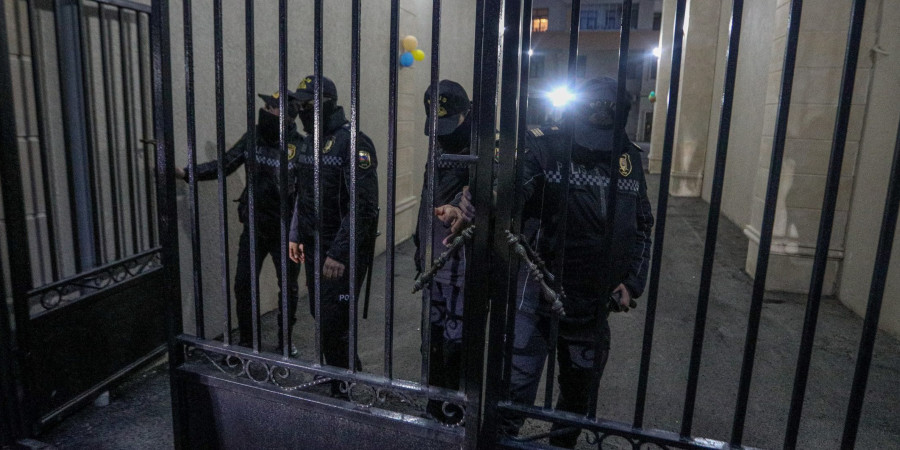 All Out Bakıda polis reydlərindən sonra kampaniya başladıb