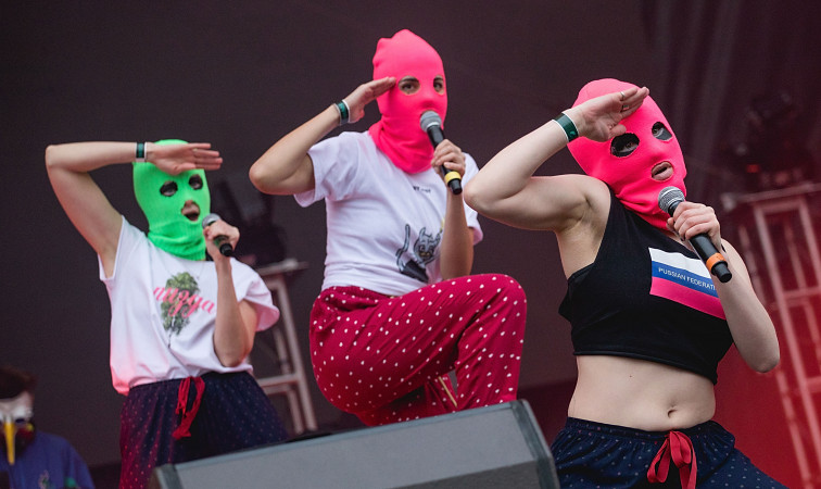 Rusiya polisi Pussy Riot-un çəkilişlərinə mane oldu