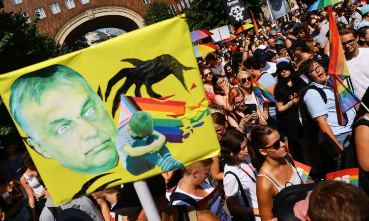 Budapeşt Qürur Yürüşü anti-LGBTİ+ qanunlara qarşı