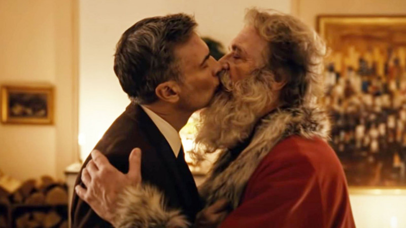 Gey Santa reklamı Norveçdə fırtınaya düşüb