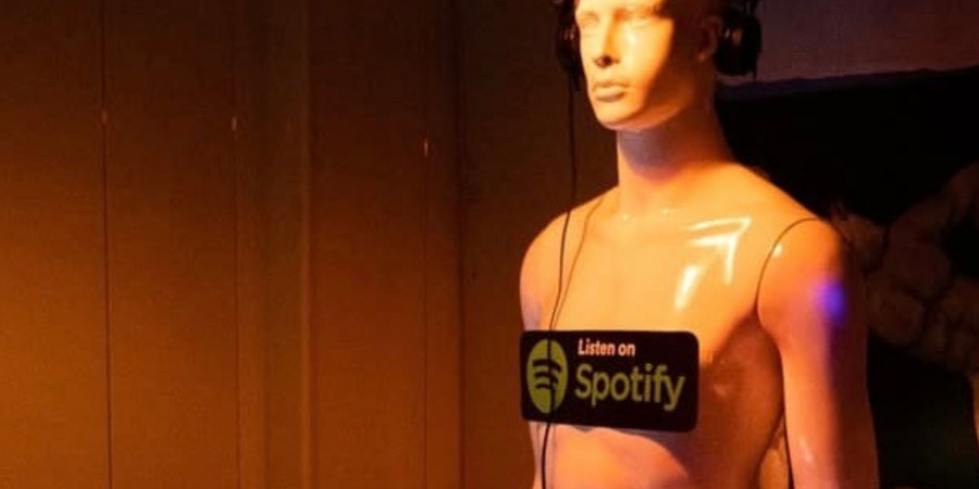 "They treated us like criminals" - witnesses on the raid