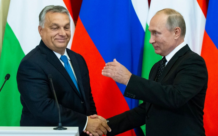 Viktor Orban azlıqların hüquqlarını pozmaqda ittiham olunur