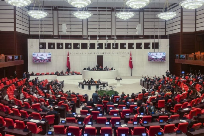 Türkiye: Censorship law passed by parliament