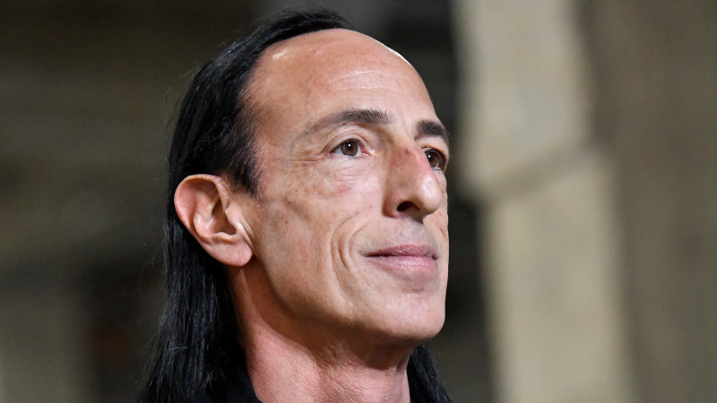 Rick Owens trans gənclərə dəstək üçün ayaq videoları satır