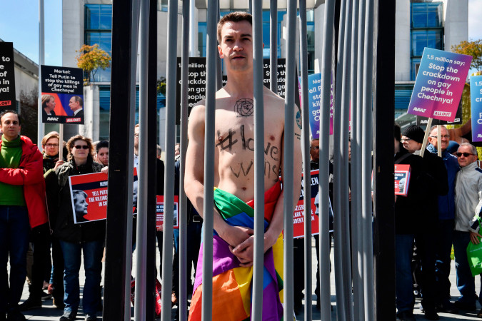 Çeçenistanda LGBT "ovu"