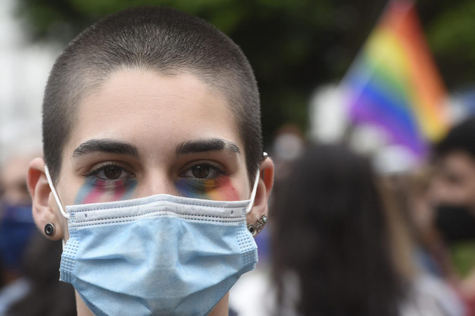 İspaniya: Nifrət qrupları LGBTİ+ləri təkləyir